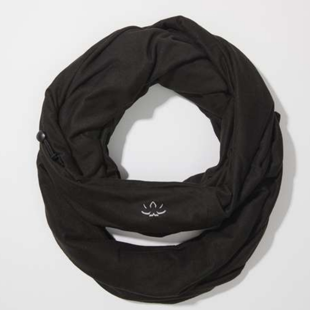 NWT- BEYOND YOGA Infinity Hidden Pocket Scarf